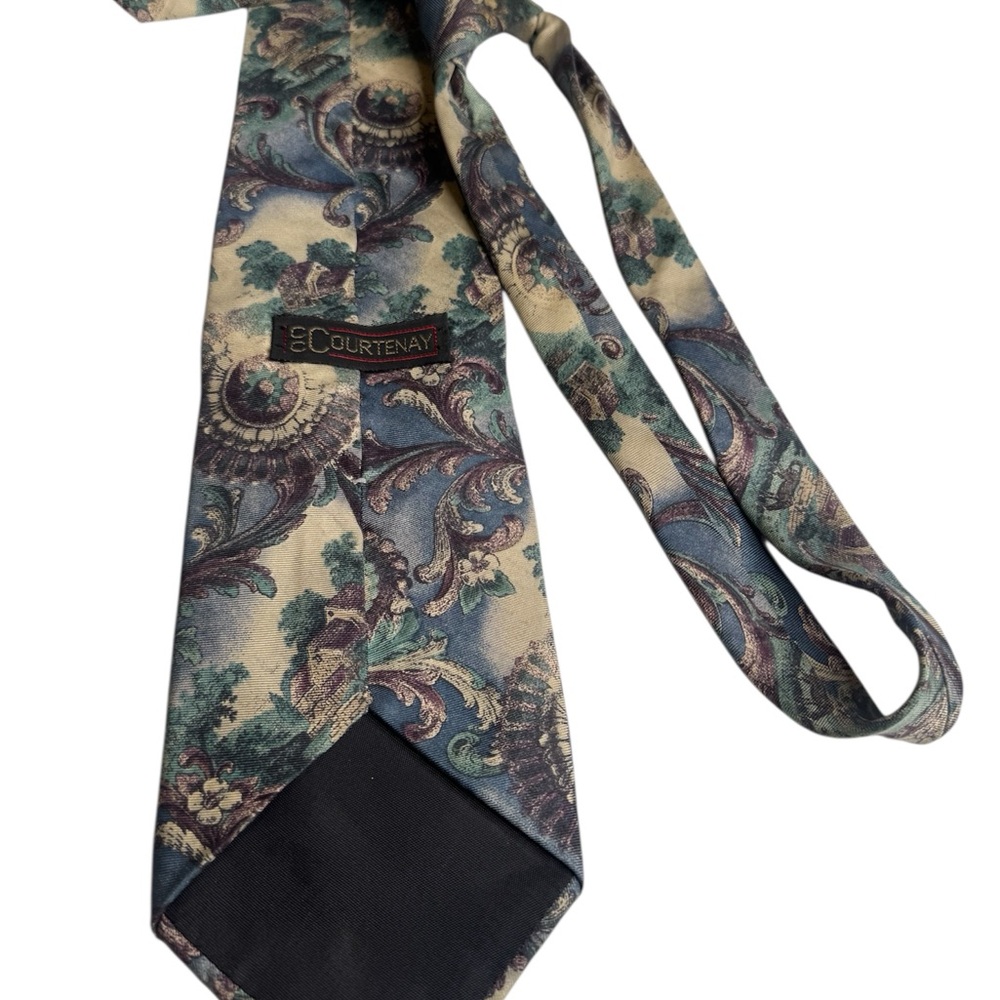 Courtenay Men's Elegant Blue and Green Paisley Tie